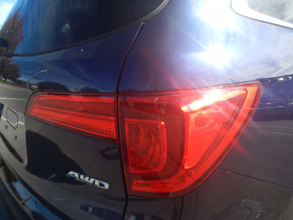 Photo 32 of this HONDA PILOT AWD