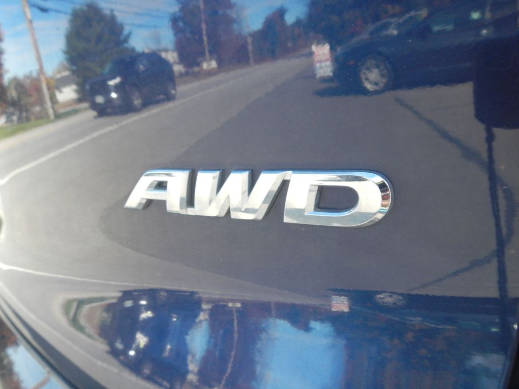 Photo 35 of this HONDA PILOT AWD