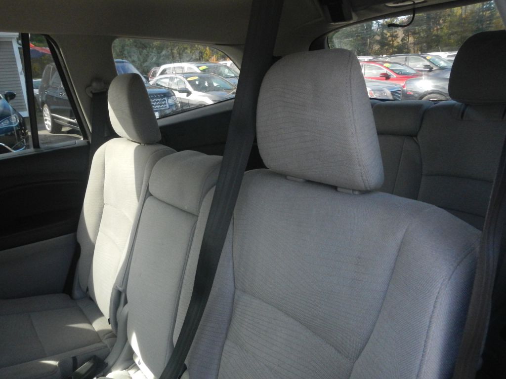 Photo 46 of this HONDA PILOT AWD