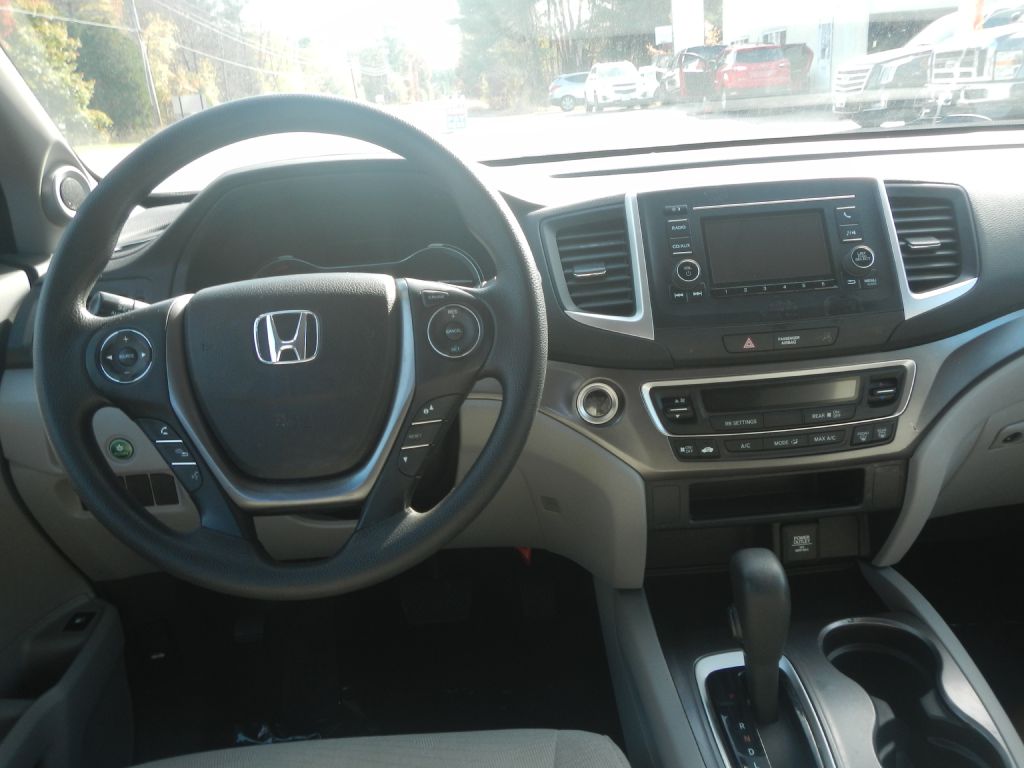 Photo 51 of this HONDA PILOT AWD