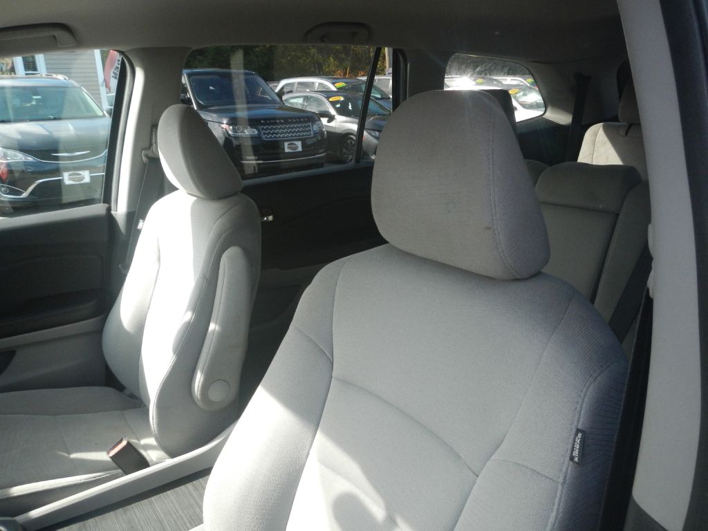 Photo 53 of this HONDA PILOT AWD
