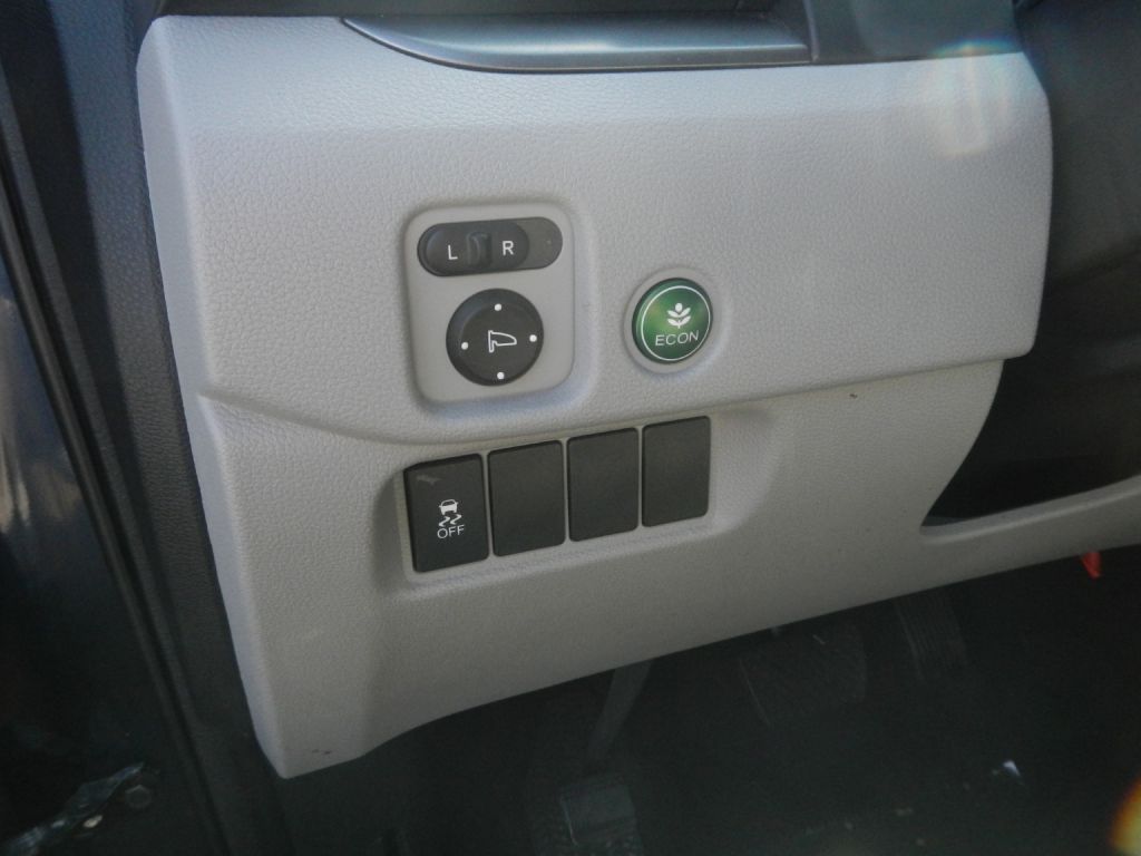 Photo 59 of this HONDA PILOT AWD