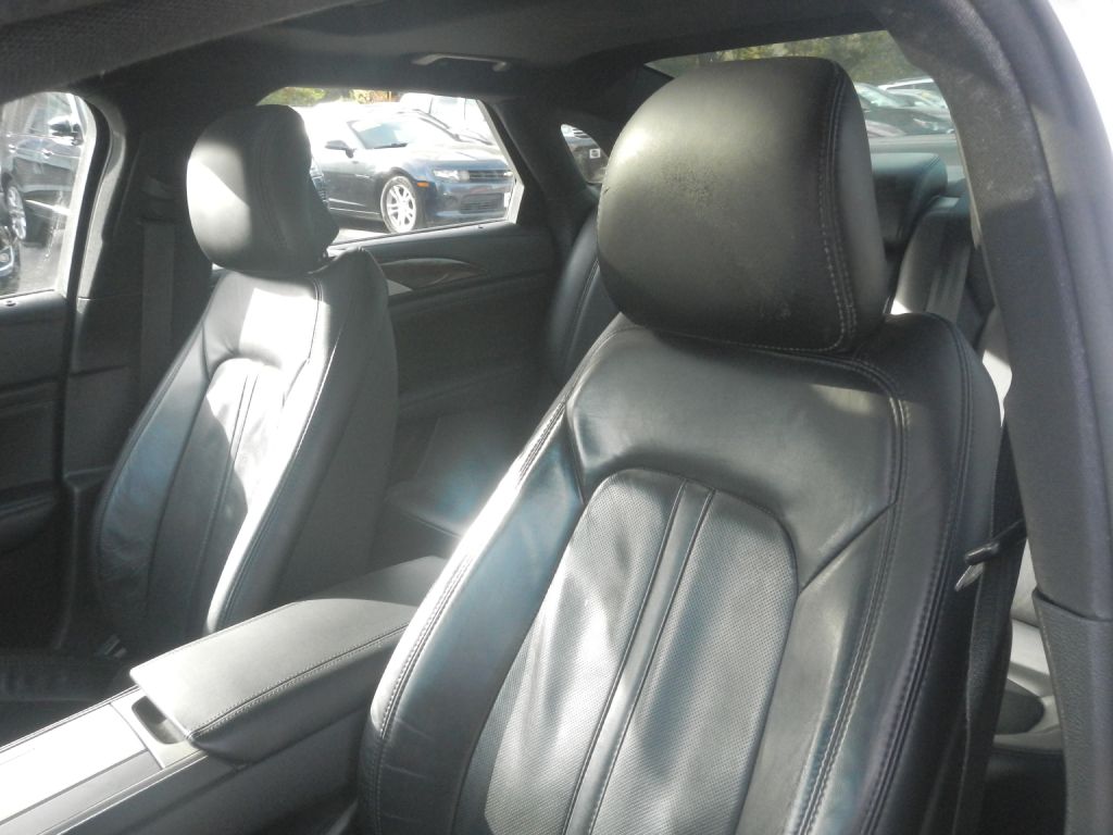 Photo 4 of this LINCOLN MKZ