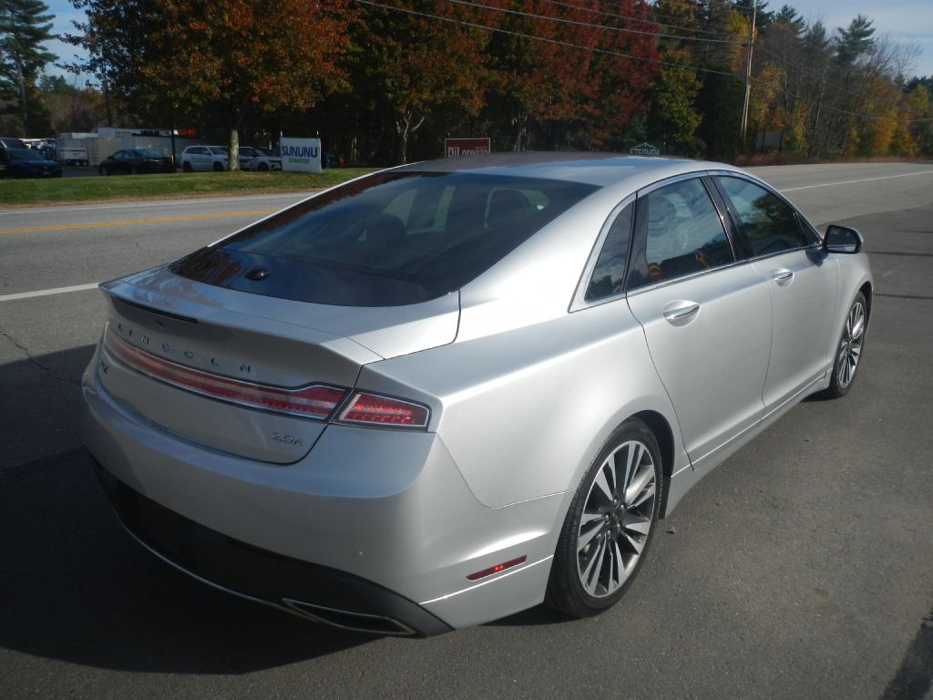 Photo 7 of this LINCOLN MKZ