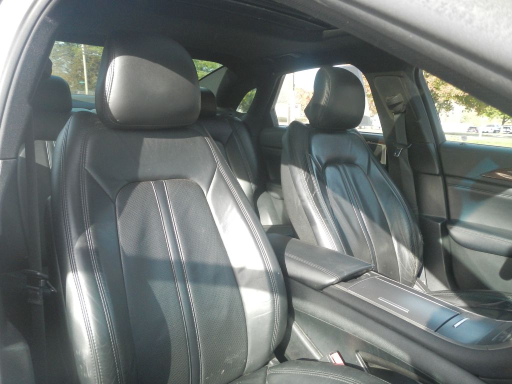 Photo 9 of this LINCOLN MKZ
