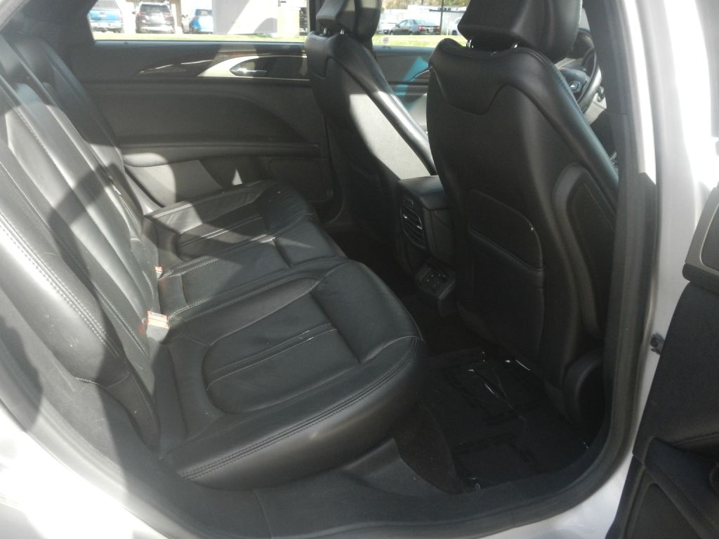 Photo 22 of this LINCOLN MKZ