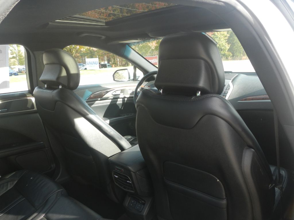 Photo 24 of this LINCOLN MKZ