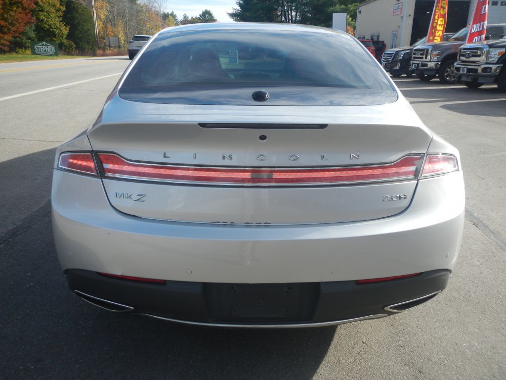 Photo 28 of this LINCOLN MKZ