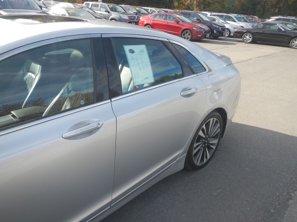 Photo 33 of this LINCOLN MKZ