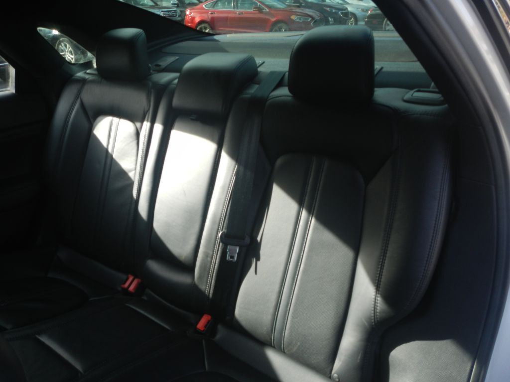 Photo 38 of this LINCOLN MKZ
