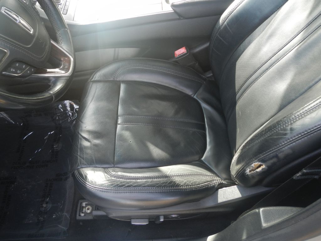 Photo 40 of this LINCOLN MKZ