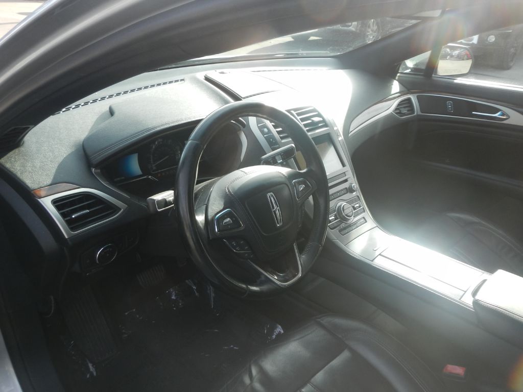 Photo 41 of this LINCOLN MKZ