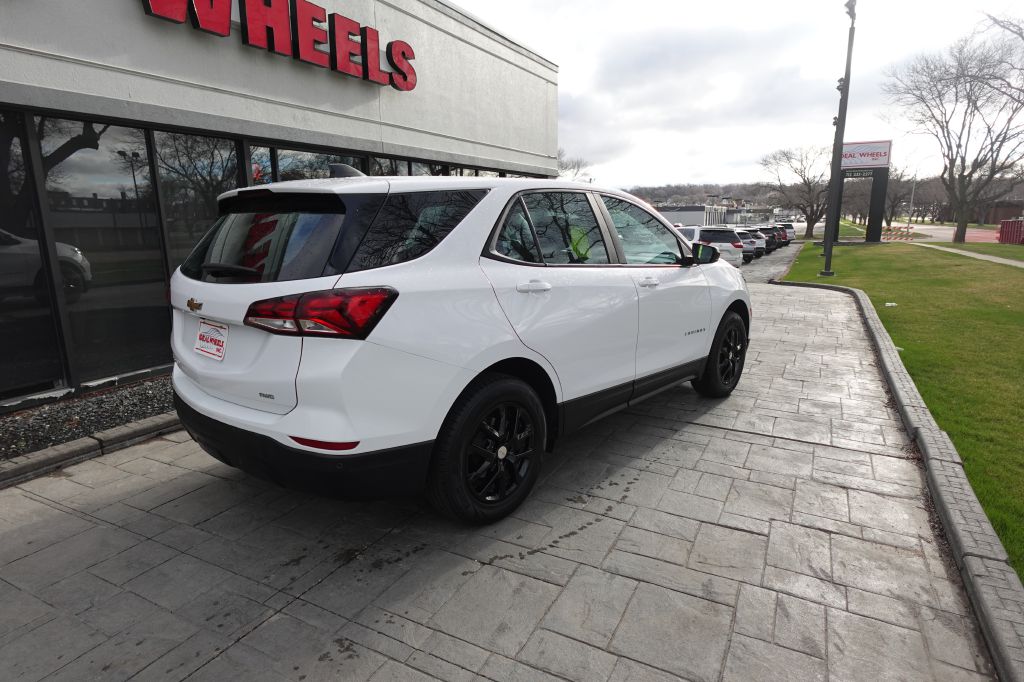 View vehicle photo 3