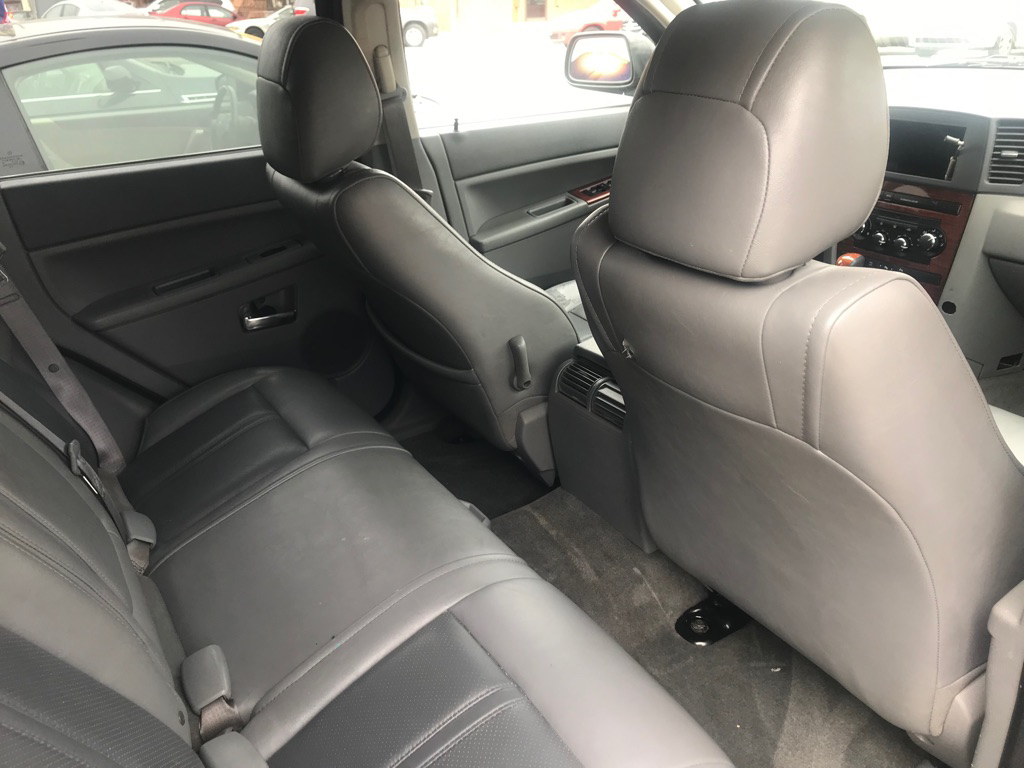 Photo 14 of this JEEP GRAND CHEROKEE