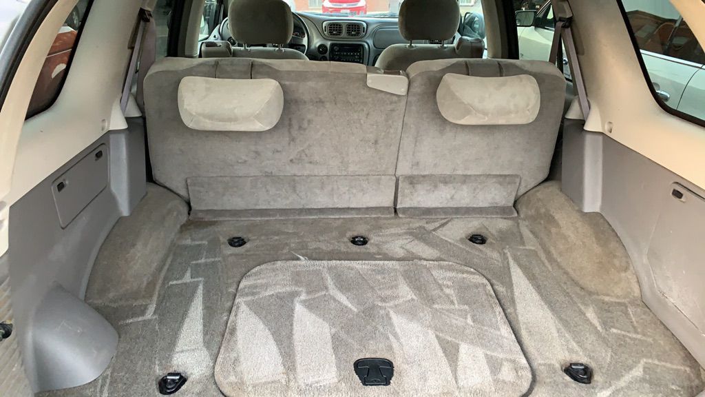 Photo 6 of this CHEVROLET TRAILBLAZER