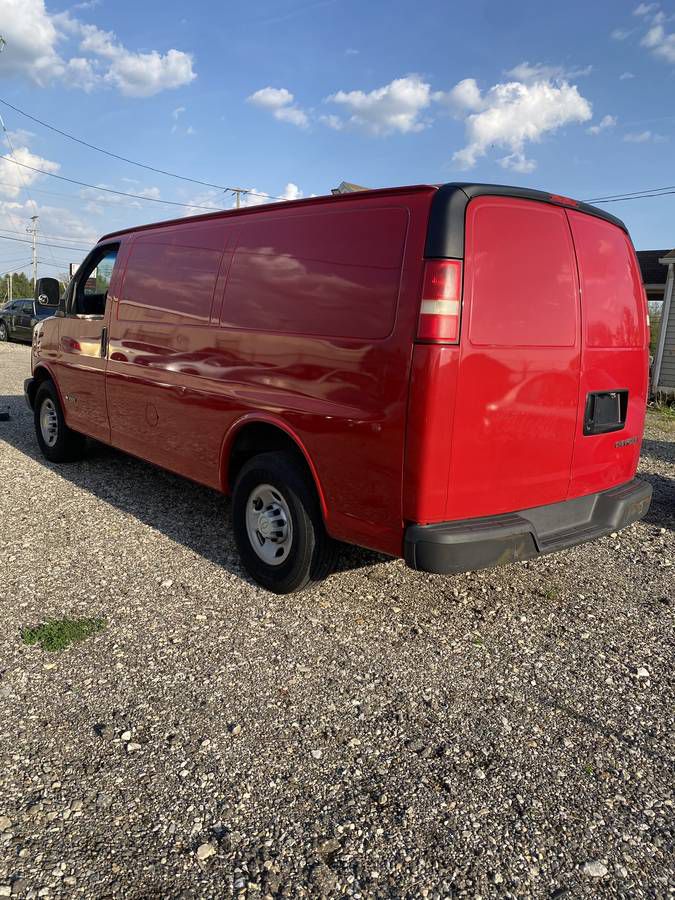 CHEVROLET EXPRESS G1500 2011 CHEVROLET EXPRESS G1500 1GCSGAF4XB1170769