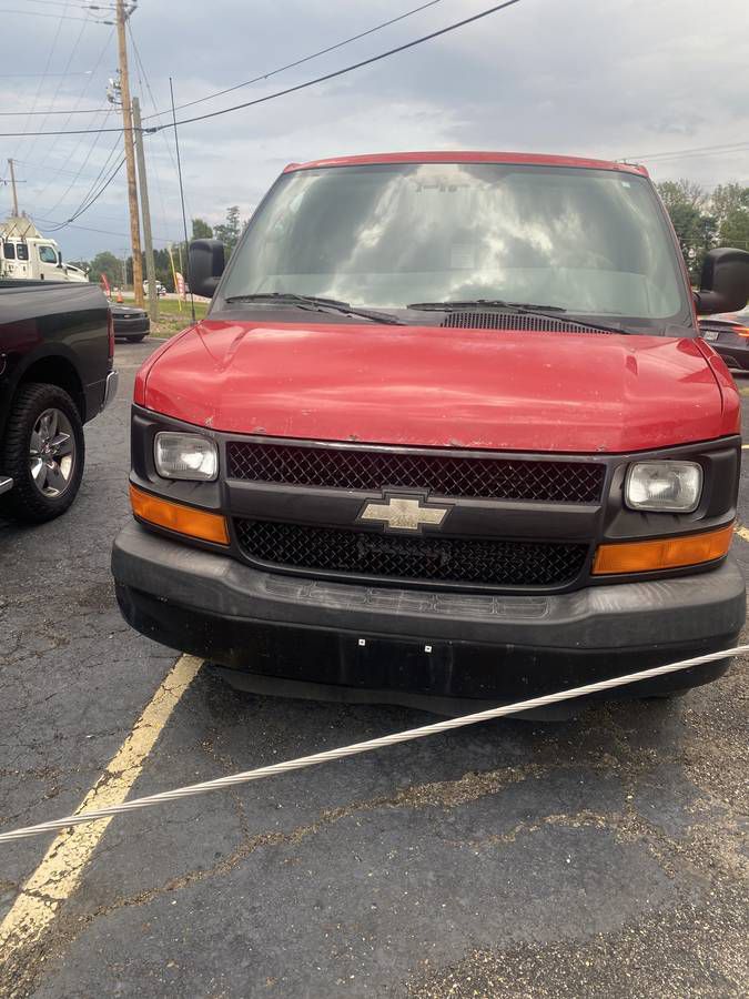 Photo 2 of this CHEVROLET EXPRESS G3500