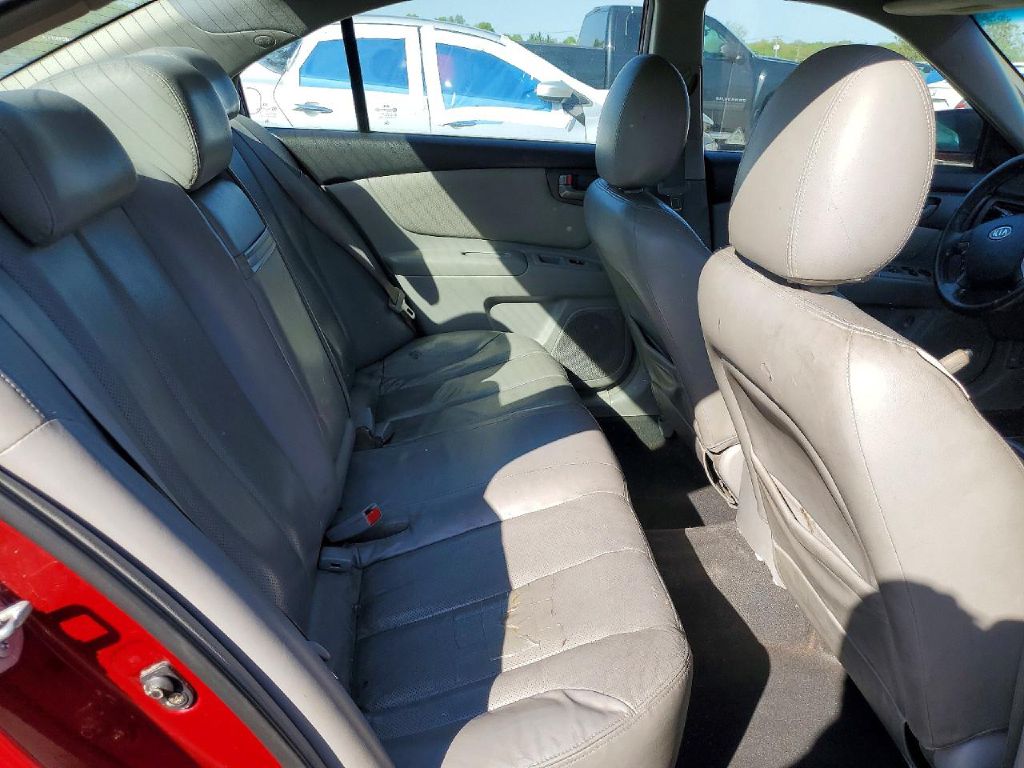 Photo 9 of this KIA OPTIMA