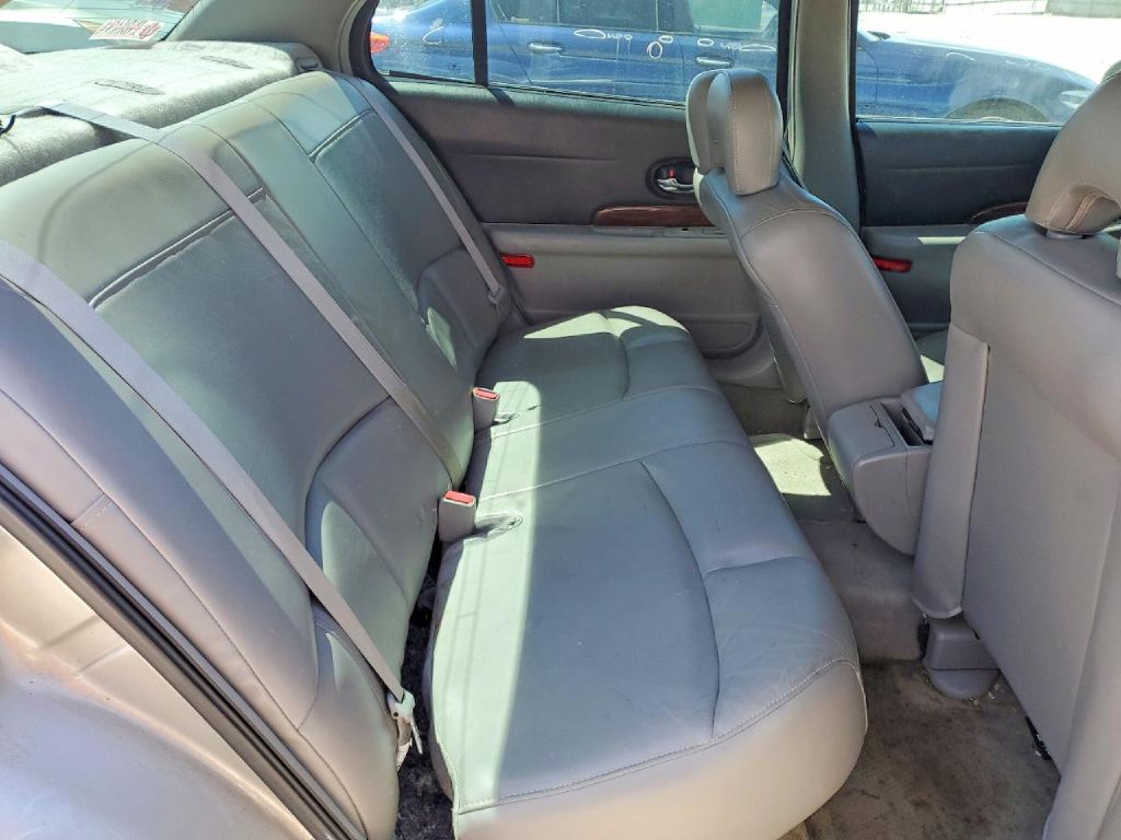 Photo 7 of this BUICK LESABRE