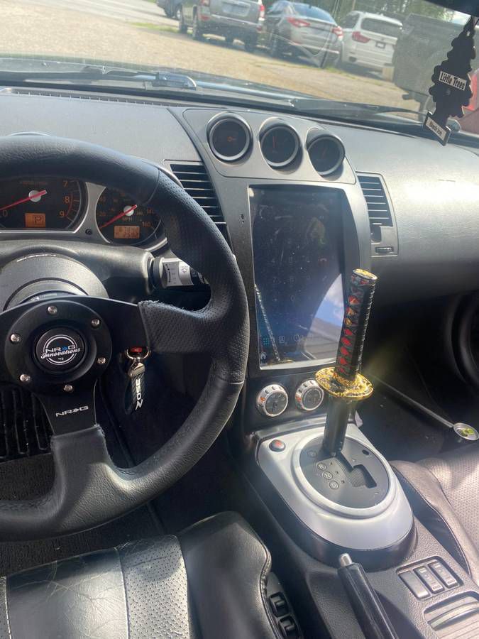 Photo 5 of this NISSAN 350Z