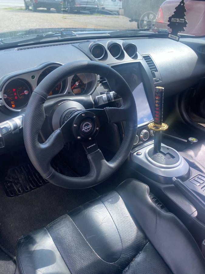Photo 6 of this NISSAN 350Z