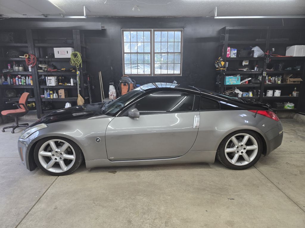 Photo 2 of this NISSAN 350Z