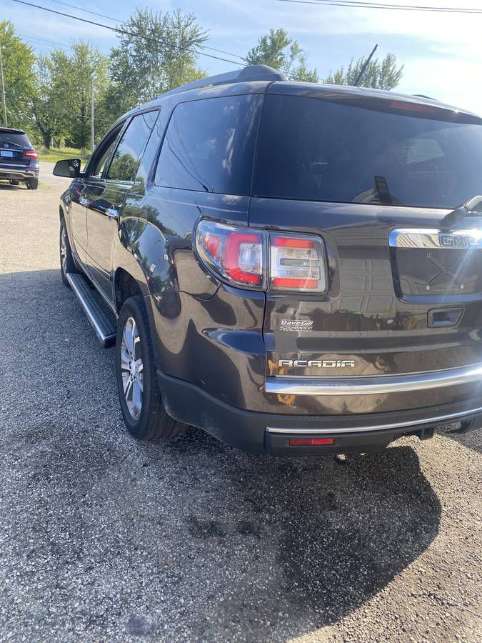 Photo 5 of this GMC ACADIA
