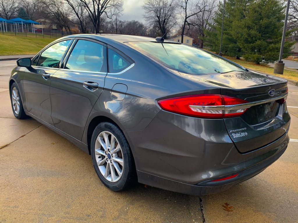 Photo 4 of this FORD FUSION