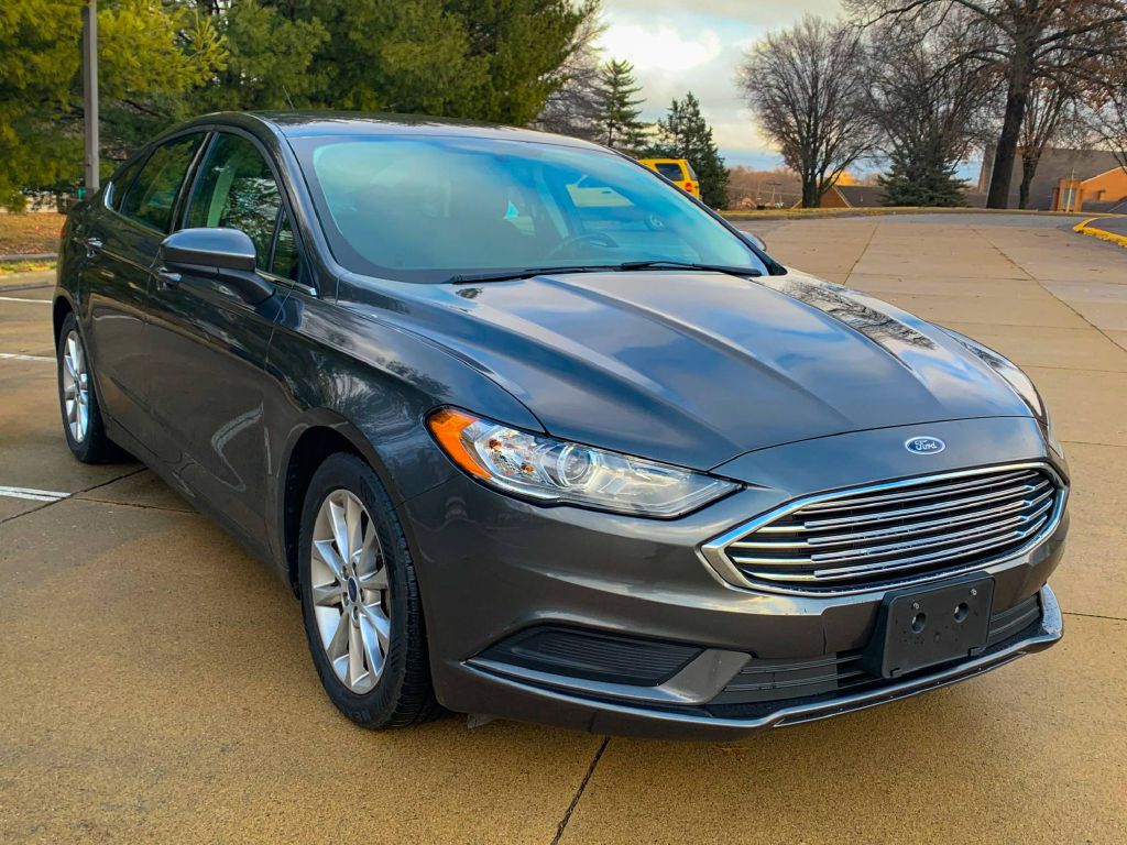Photo 2 of this FORD FUSION