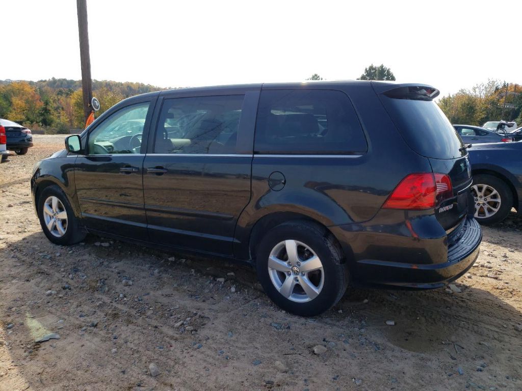VOLKSWAGEN ROUTAN 2010 VOLKSWAGEN ROUTAN 2V4RW3D17AR407787