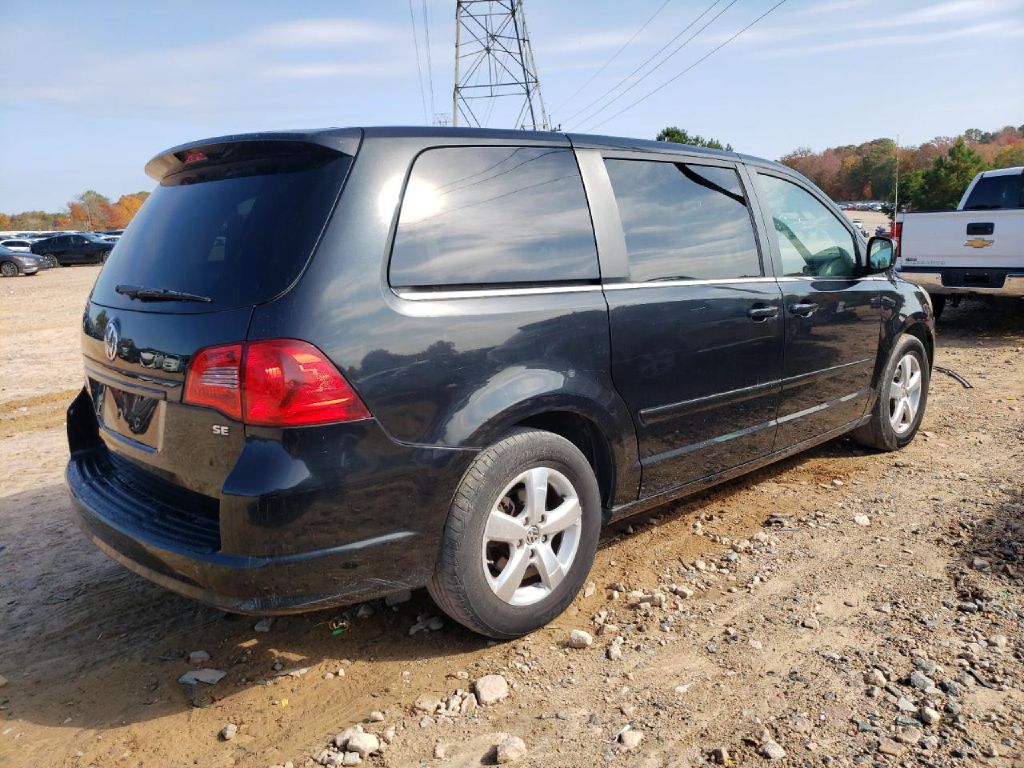 VOLKSWAGEN ROUTAN 2010 VOLKSWAGEN ROUTAN 2V4RW3D17AR407787