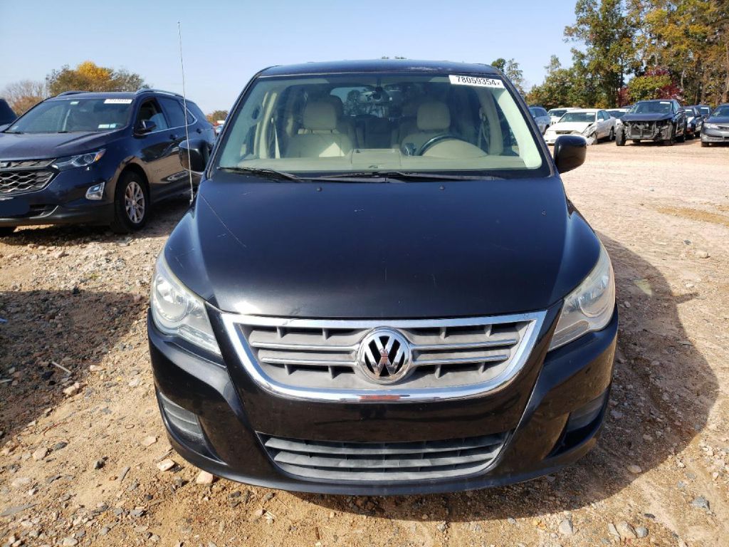 VOLKSWAGEN ROUTAN 2010 VOLKSWAGEN ROUTAN 2V4RW3D17AR407787