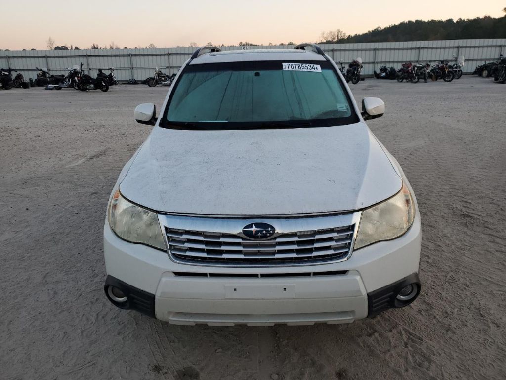 Photo 2 of this SUBARU FORESTER