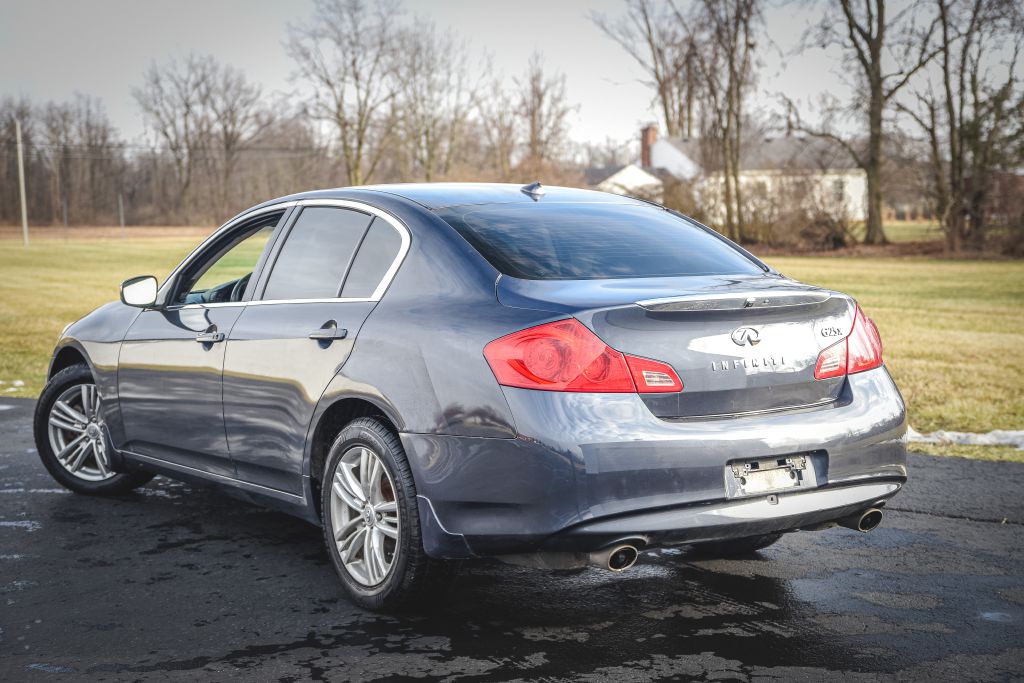 Photo 3 of this INFINITI G25