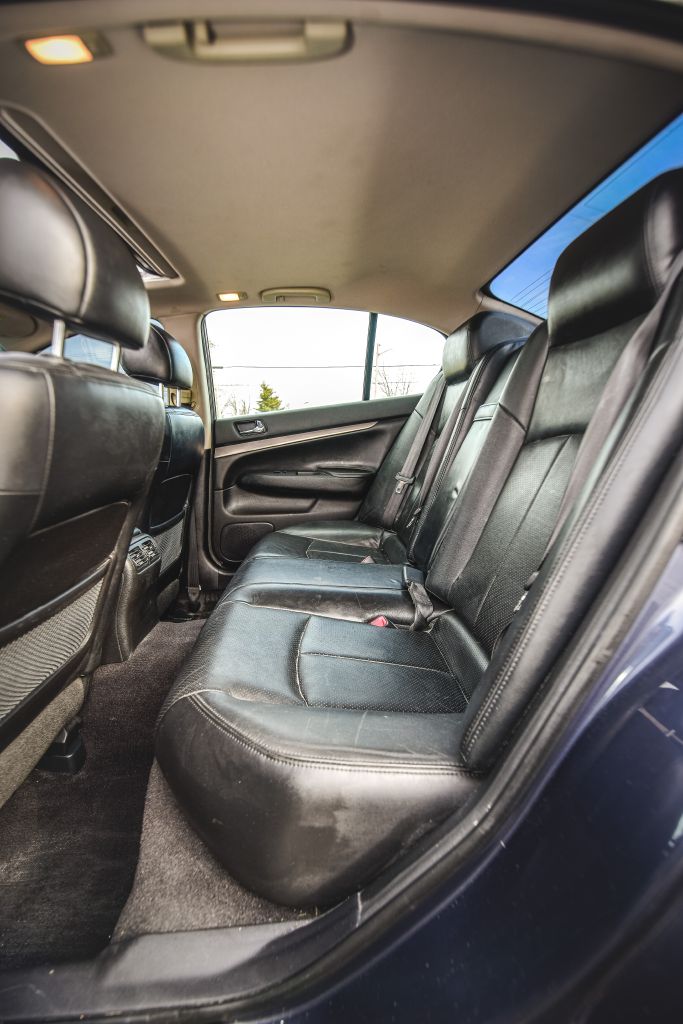 Photo 21 of this INFINITI G25