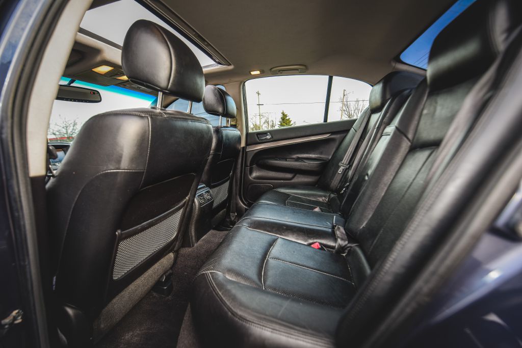 Photo 9 of this INFINITI G25