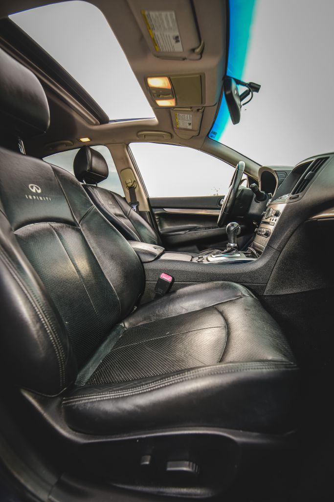 Photo 27 of this INFINITI G25