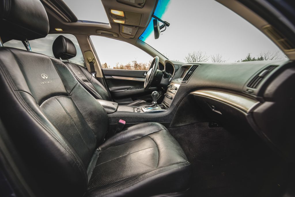 Photo 28 of this INFINITI G25