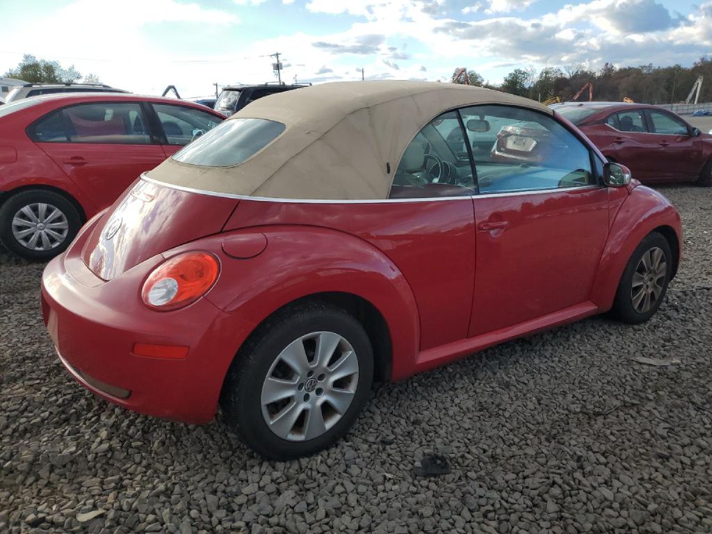 Photo 6 of this VOLKSWAGEN NEW BEETLE