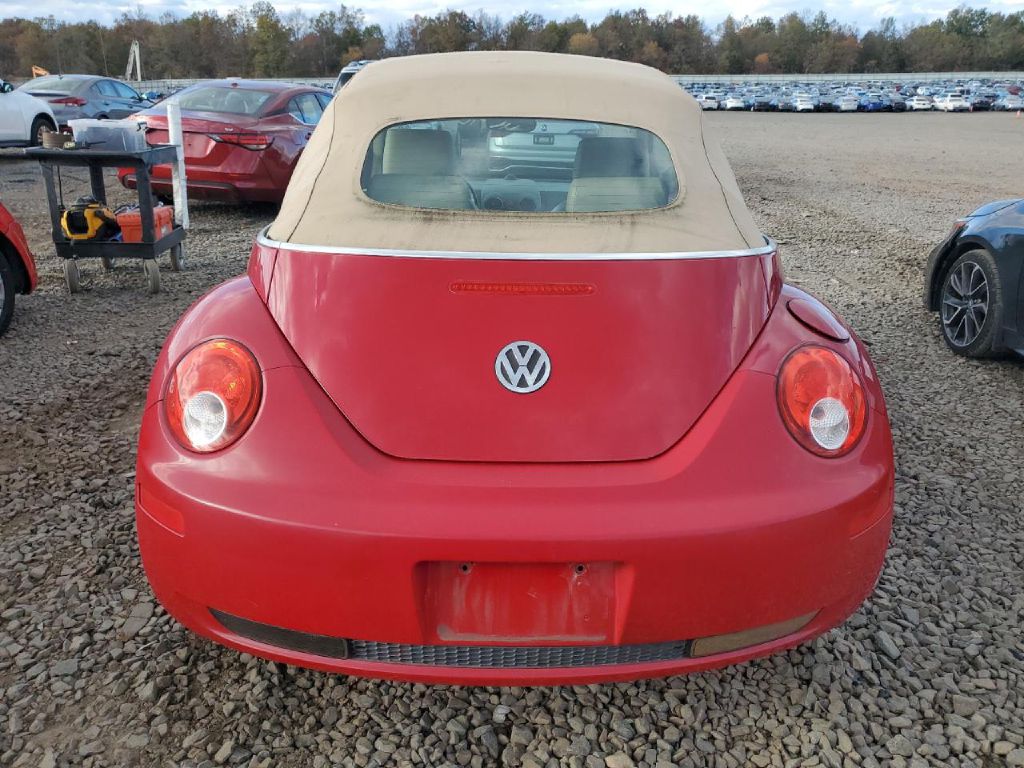 Photo 5 of this VOLKSWAGEN NEW BEETLE