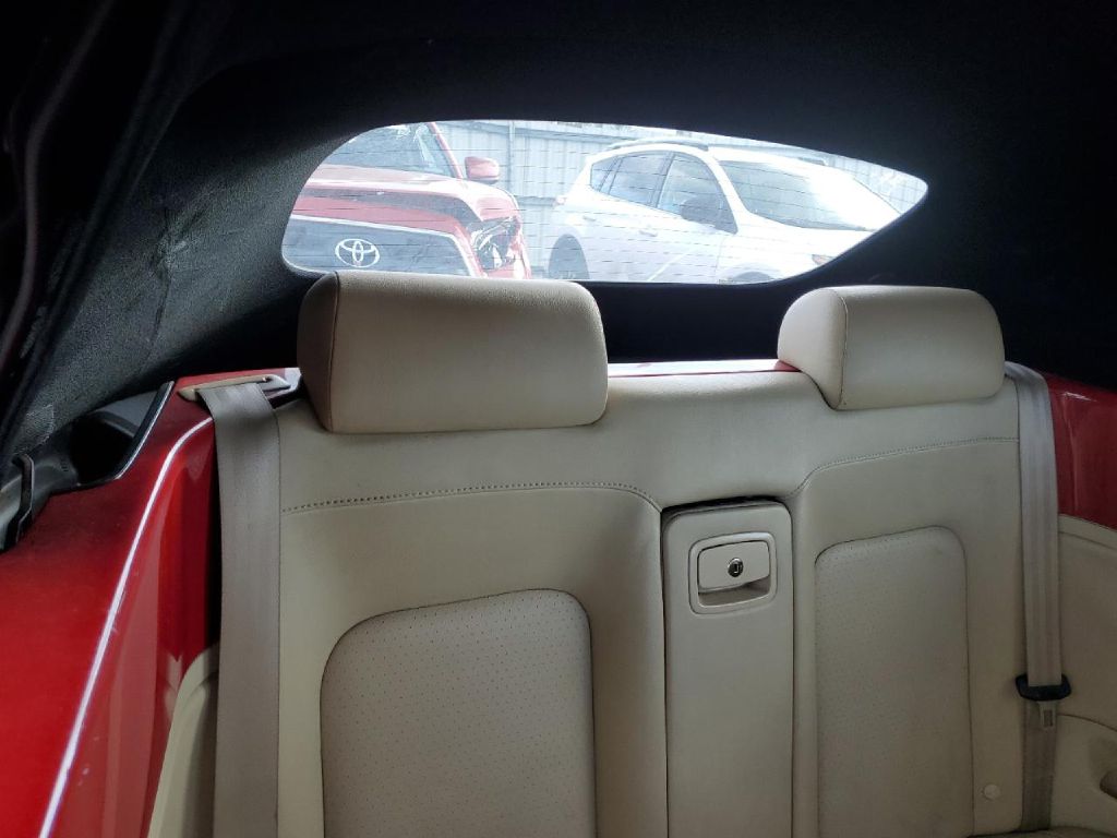 Photo 10 of this VOLKSWAGEN NEW BEETLE