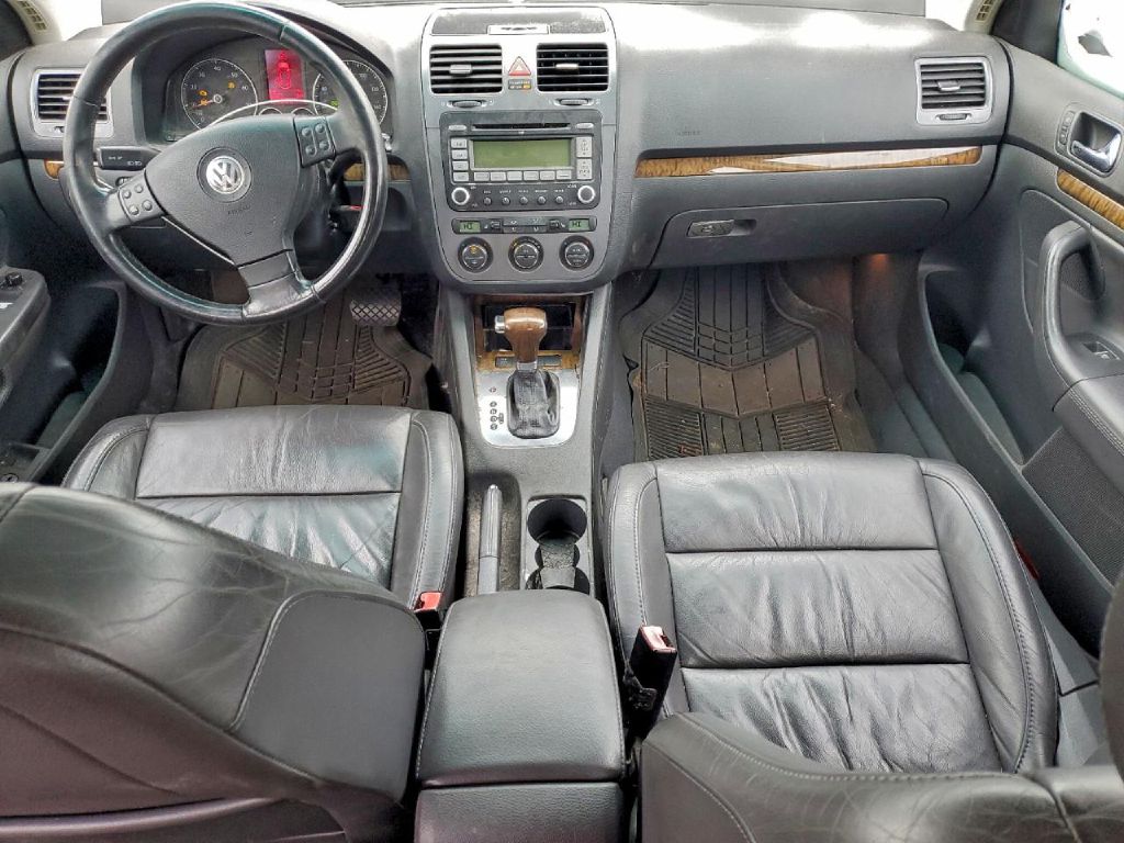 Photo 8 of this VOLKSWAGEN NEW JETTA