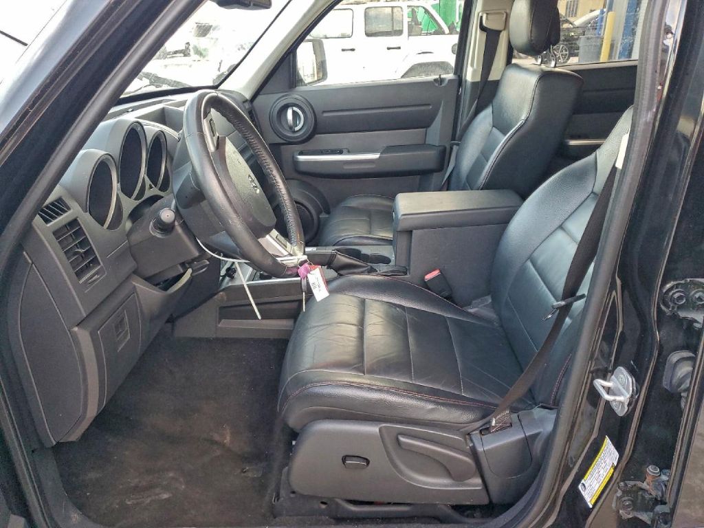 DODGE NITRO 2011 DODGE NITRO 1D4PU7GX9BW501227