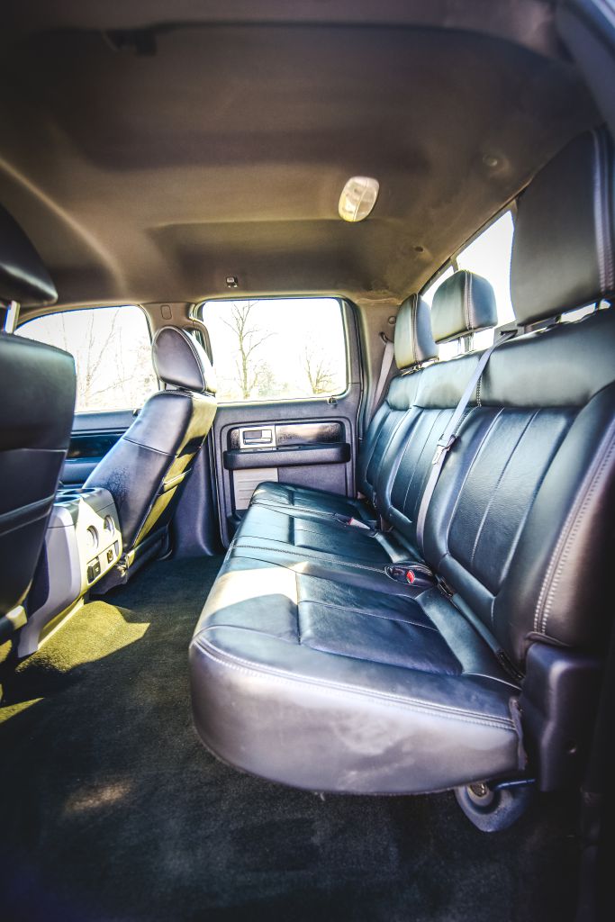 Photo 28 of this FORD F150 FX4