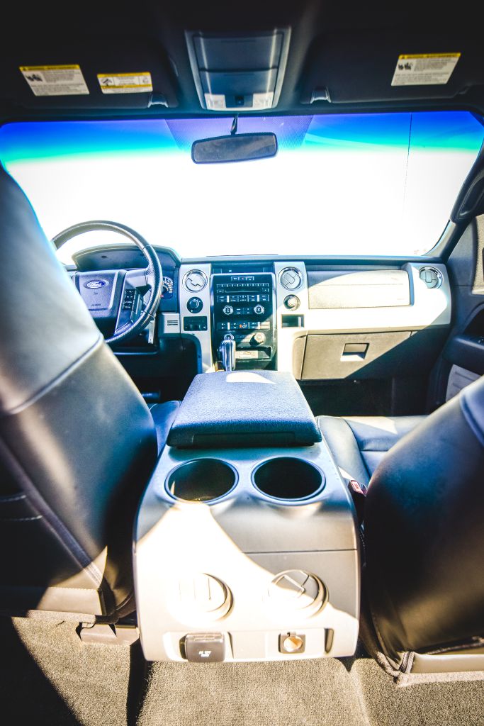 Photo 31 of this FORD F150 FX4