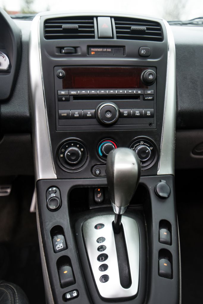 Photo 11 of this SATURN VUE REDLINE