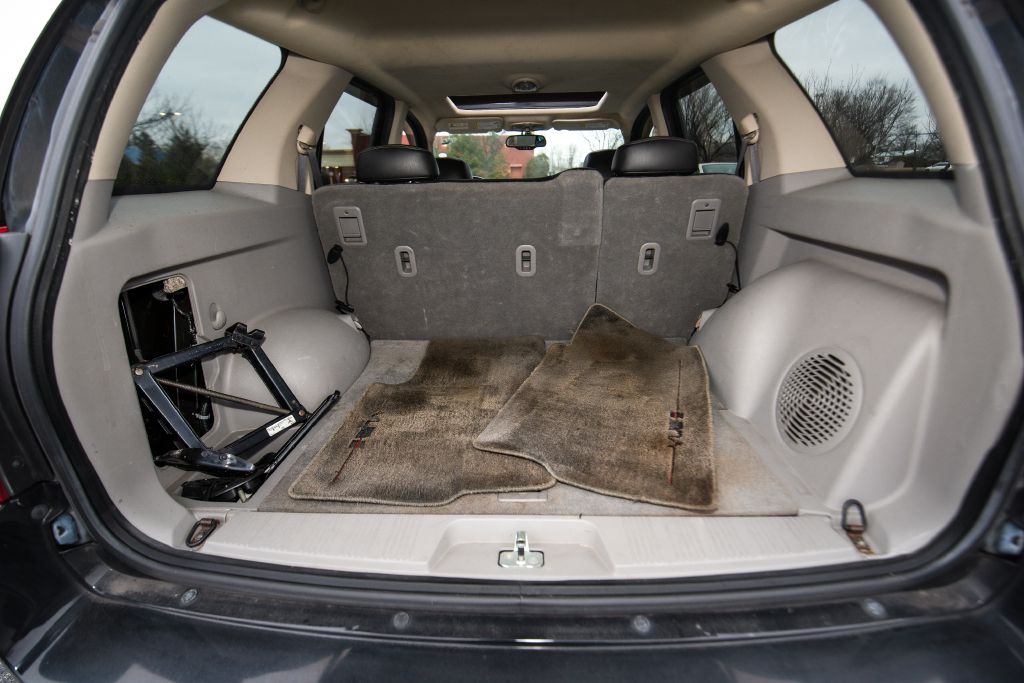 Photo 15 of this SATURN VUE REDLINE