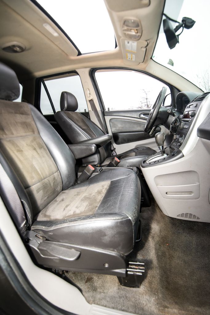 Photo 27 of this SATURN VUE REDLINE