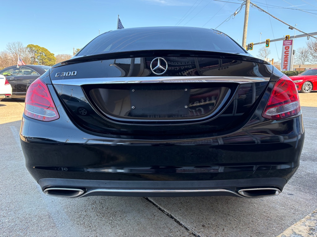 Photo 5 of this MERCEDES-BENZ C-CLASS