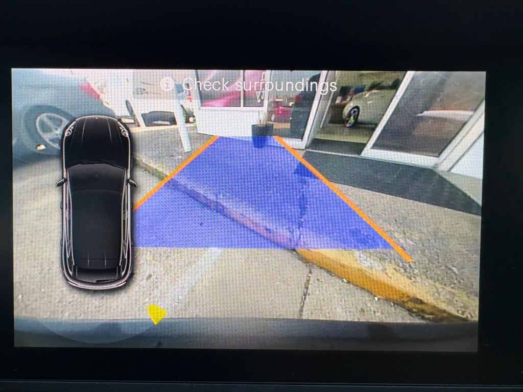 Photo 16 of this PORSCHE MACAN